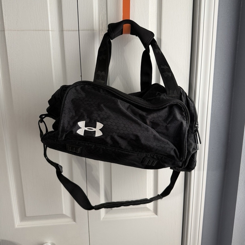Under Armour Black Logo Embroidered Gym Sports Duffel Bag Unisex Travel Workout